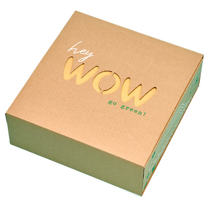 Geschenkbox mit WOW Schriftzug