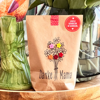Das ideale Mutter Geschenk – Wundertüte mit Filzblüten-Strauß