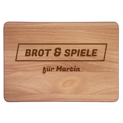 Personalisierte Frühstücksbrettchen:  Brot und Spiele